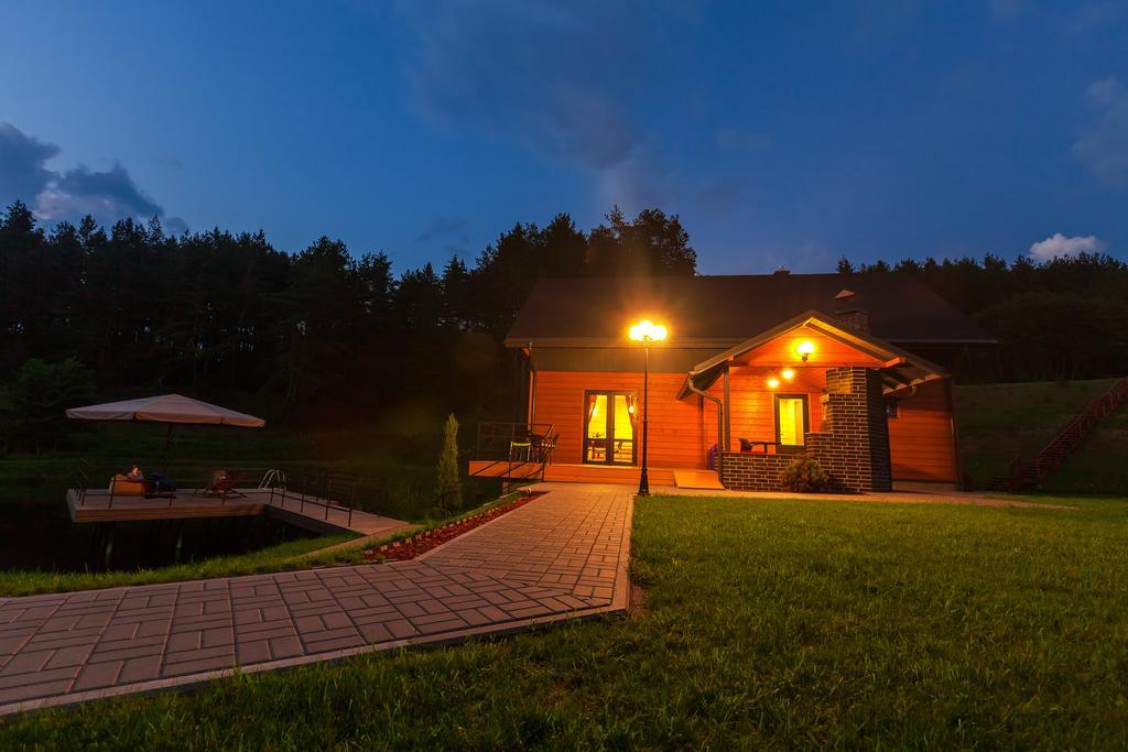 Anupro Villa トラカイ エクステリア 写真